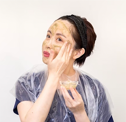 剥離しない、痛くない、ダウンタイムがない、お肌に優しいOHLハーブピーリングをセルフでご提供。